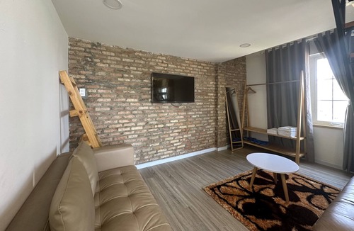 Da Lat Hotel | Capital O 1231 Hoang Yen Hotel & Coffee