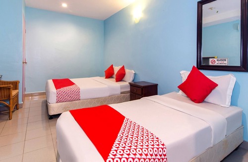 Kemayan Square Hotel | Capital O 252 Lotus Hotel