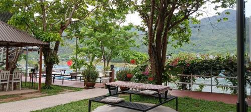 Phong Nha House | Carambola Bungalow