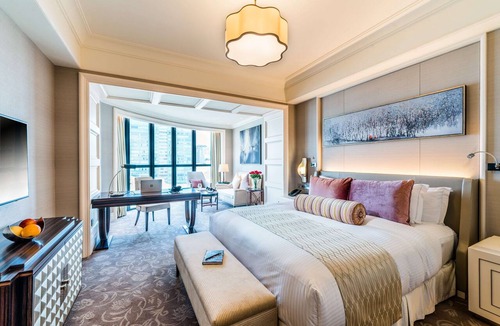 Dong Khoi Hotel | Caravelle Saigon