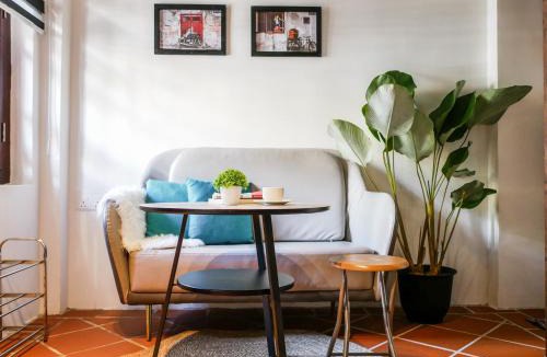Chinatown Hotel | Carnarvon Antique Loft