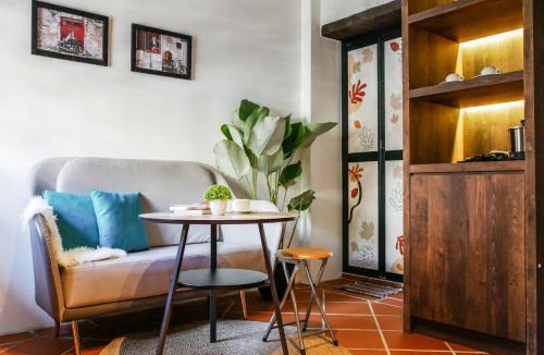 Chinatown Hotel | Carnarvon Antique Loft