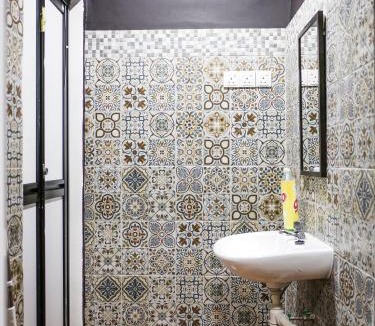 Chinatown Hotel | Carnarvon Antique Loft