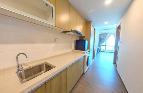 Gelang Patah Apartment | Carnelian Tower Hotel at ForestCity 4114 with WIFI