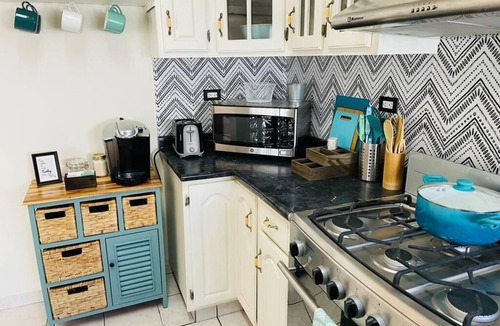 La Paz House | CASA BELUGA, Private Home, in the HEART of el Centro, La Paz. Fully equipped.