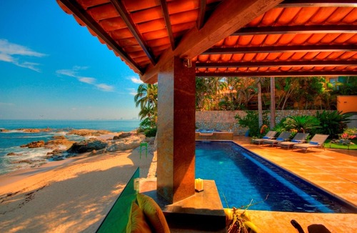 South Shore Hotel Area Villa | Casa Caleta - Luxurious Toes-In-The-Sand 6-Bedroom - With Chef - Bespoke Villa!