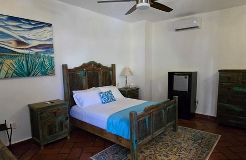 Ajijic Bed & Breakfast | Casa Caroline Bella