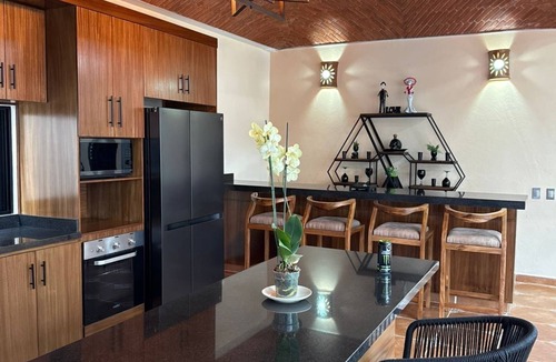 Chantepec Villa | Casa Catrina: 5-bedroom Villa with Panoramic Mountain and Lake Chapala Views