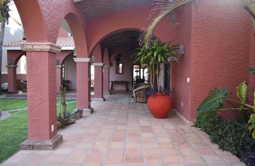 Mazatlan House | Casa de la Rana! Spacious 6-bedroom Beach Front house in Nuevo Mazatlán
