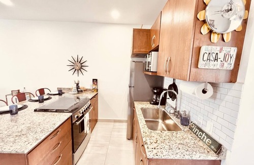 Centro Condo | CASA JOY Beautifuly decorated, Great location & Perfect escape to los Cabos.