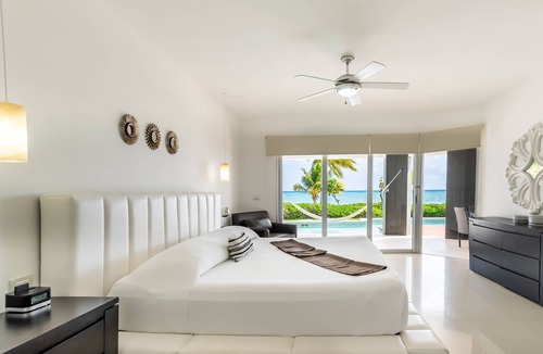 Puerto Juarez Condo | Casa Las Olas 2 Bedroom Condo by Redawning