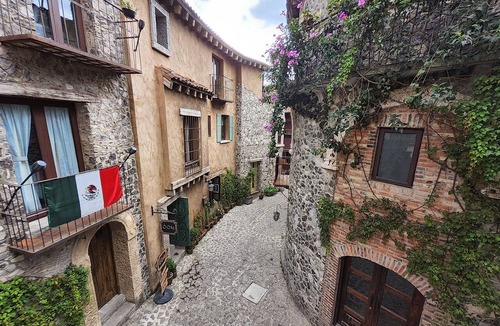 Santeagueda Apartment | Castello di Carlo – Loft Carlo VI