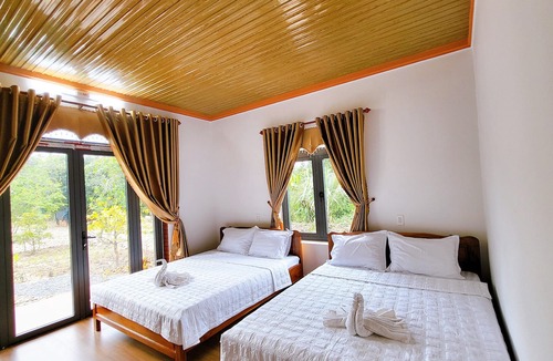 Quan Tom Cabin | Cat Tien Farmer Lodge