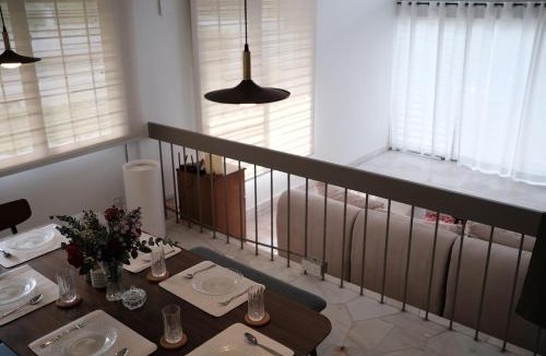 Taman Lapangan Terbang House | Cavendish Bright Modern Home Near Ipoh Center