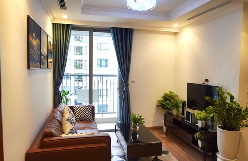 Hai Ba Trung Apartment | CDCAS cozy modern 2 bedroom service apartment PARKHILL Vinhomes Times City