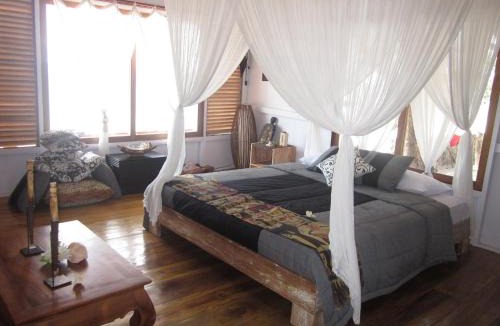Mondu Resort | Cemara Beachfront Suite