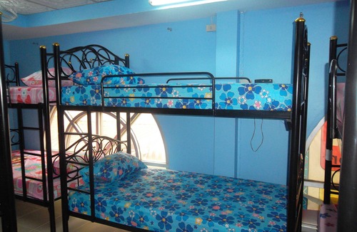 Bang Rak Hotel | Centaur Inn