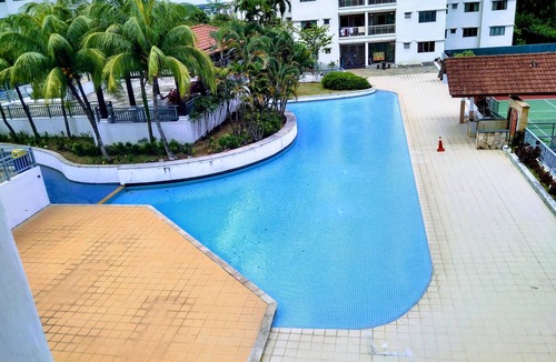 Tampoi Apartment | Center located room at the condo with Swimming Pool view at balcony