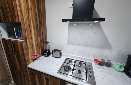 Durango Apartment | Central Apt, Ground Floor, 24h Secure Parking