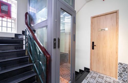 Downtown Ho Chi Minh City Hotel | Central Saigon Apartment With Contactless Check in
