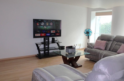Reforma Apartment | Centrally located in the heart of Reforma, 3 minutes from Chapultepec Park.