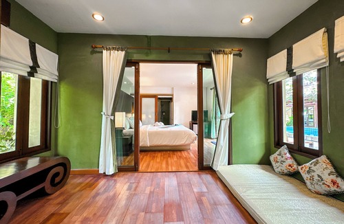 Pak Nam Pran Hotel | Chaan Mai Hom