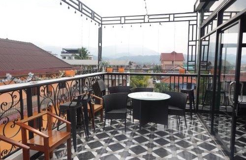 Vang Vieng Hotel | Champa Inn Hotel