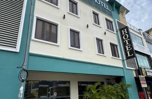 Bukit Indah Hotel | Chariton Hotel Nusa Bestari