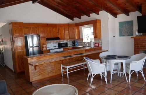 Playas De Tijuana House | Charming 2-bedroom house with WiFi in San Antonio del Mar