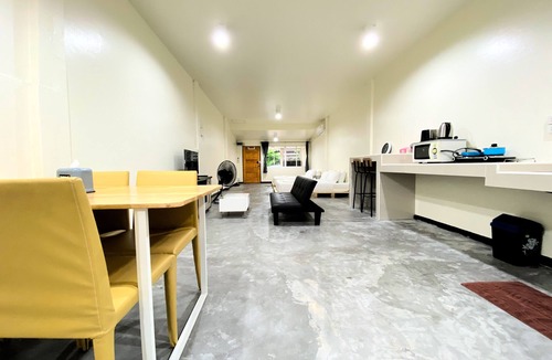 Hai Ya House | Charming Studio townhouse 46 near Airport&Old town