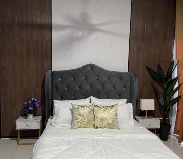 Kampung Rawa Apartment | Cheerfull3 bedroom townhouse Terrace
