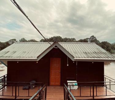 Kuala Rompin Apartment | Chemperai Resort Floating House & Glamping