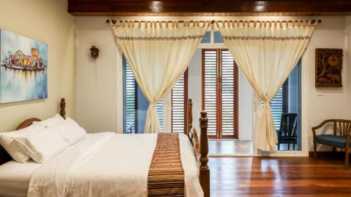 Nong Chom Villa | Chiang Mai Colonial House