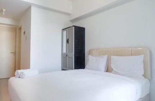Surabaya Apartment | Chic and Cozy Studio Apartment at Tanglin Supermall Mansion By Travelio