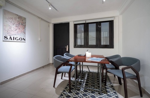 Phuong 6 Apartment | Chic studio for Groups up to 4 people with AC and WiFi in enchanting Hồ Chí Minh
