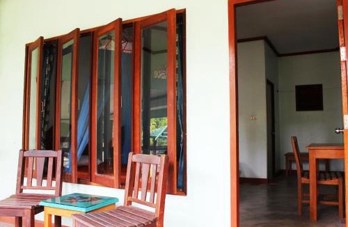 Krabi Hostel | Chill Out Bar and Bungalows