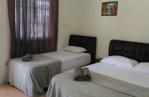 Kampung Kedawang Hotel | Chily Guesthouse