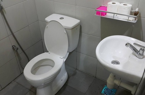 Kampung Kedawang Hotel | Chily Guesthouse
