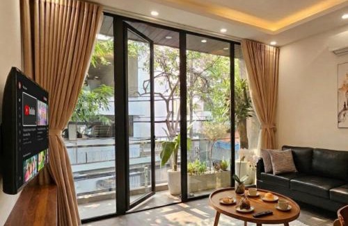 Nhat Tan Apartment | Chin Signature Villa Suite