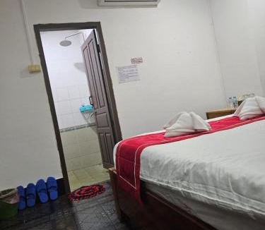 Luang Prabang Bed & Breakfast | Chitlatda Bila House