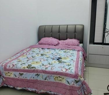 Kampung Songsang House | Cik Mawar Homestay