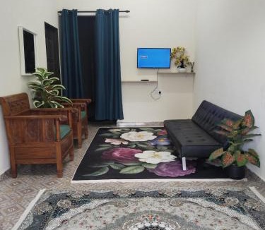 Batu Pahat House | Cik Salma Homestay