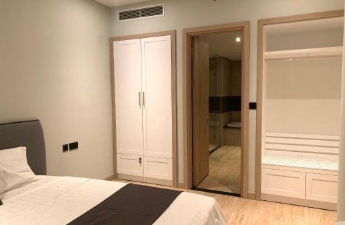 Bai Chay Apartment | Citadines marina Halong Homestay MyMy B03