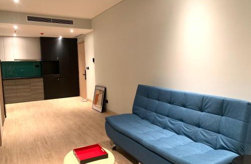 Bai Chay Apartment | Citadines marina Halong Homestay MyMy B03