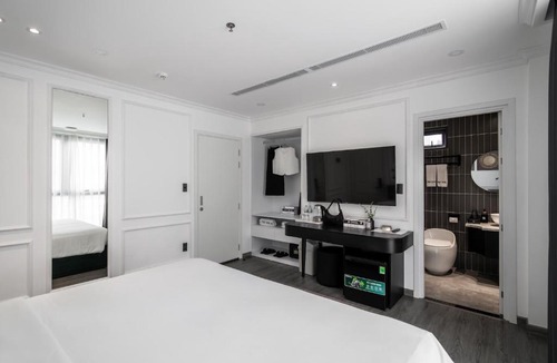 Nguyen Thai Binh Hotel | CityHouse- El Pino Realm at Metro Ben Thanh Market