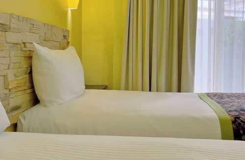 Juarez Hotel | Classic-Style Room Near Dining & Shopping – Walkable Area