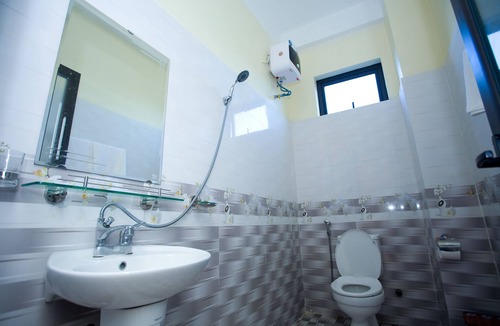 Son Trach Hostel | Co Cuc Hotel - Hostel