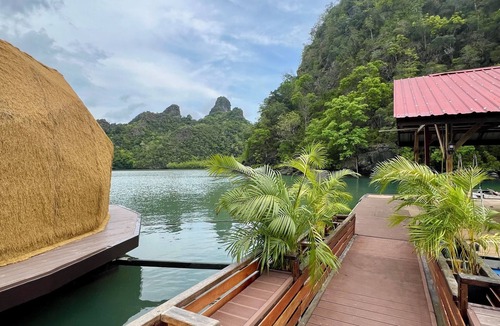 Air Hangat Boat Rental | Coconest THREE: Floating Two-Bedroom Waterstay on a UNESCO Site