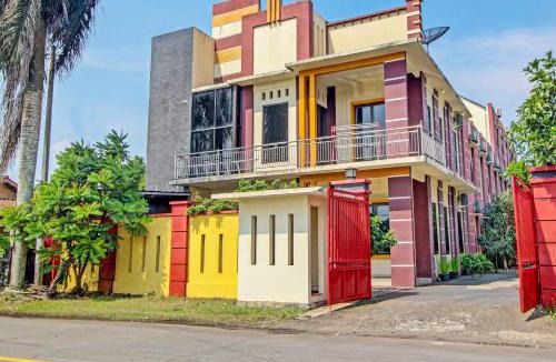 Cilacap Hotel | Collection O 91666 Meyli Guesthouse
