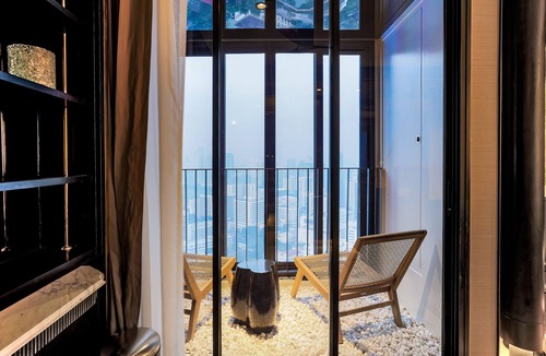 Siam Condo | Colonial Luxury designed room, next to MRT Samyan